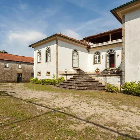 בית נופש De Ferreira By Interhome